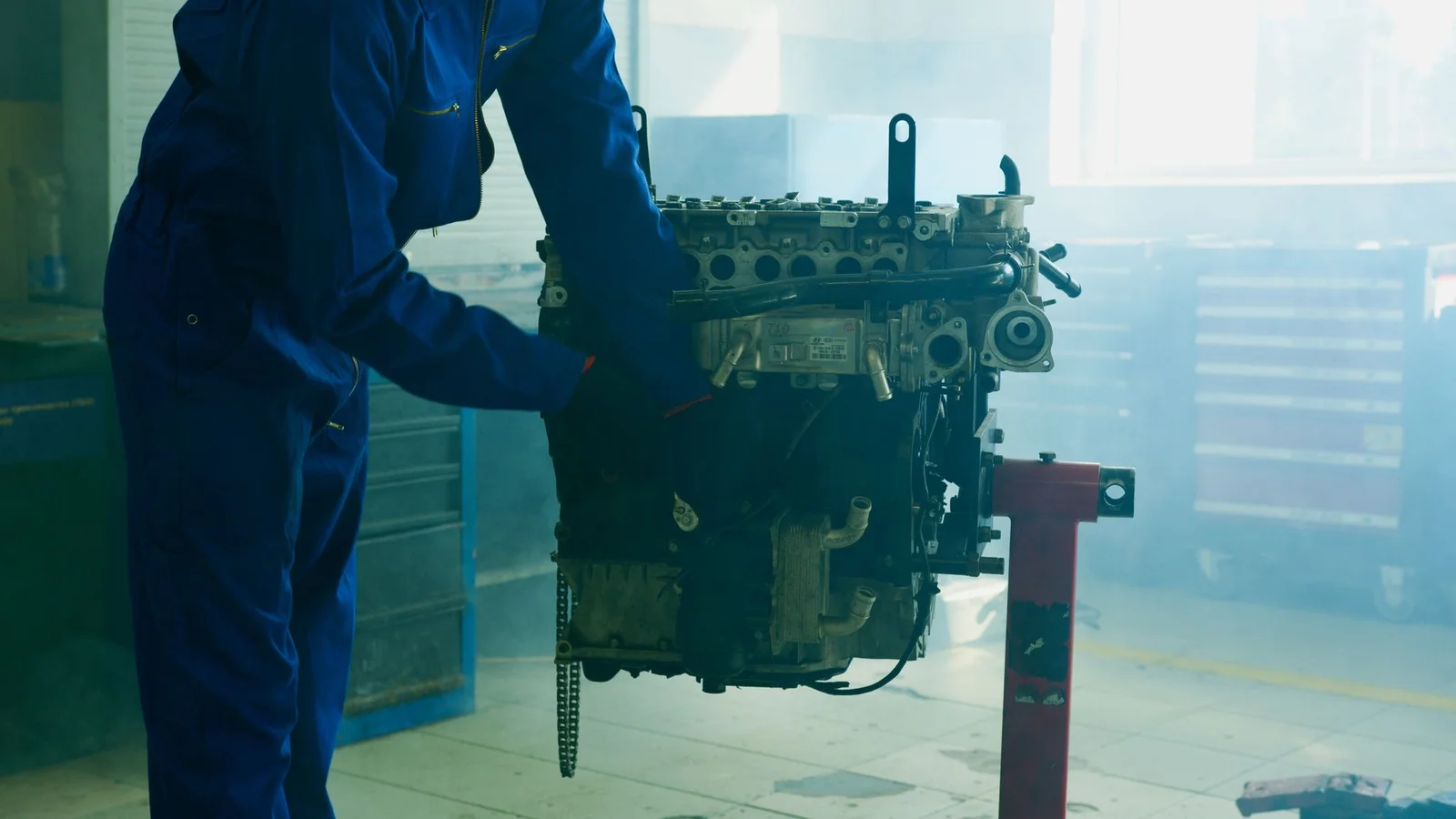 Převodovka DL382 S-Tronic s mechatronickou jednotkou v odborné dílně
