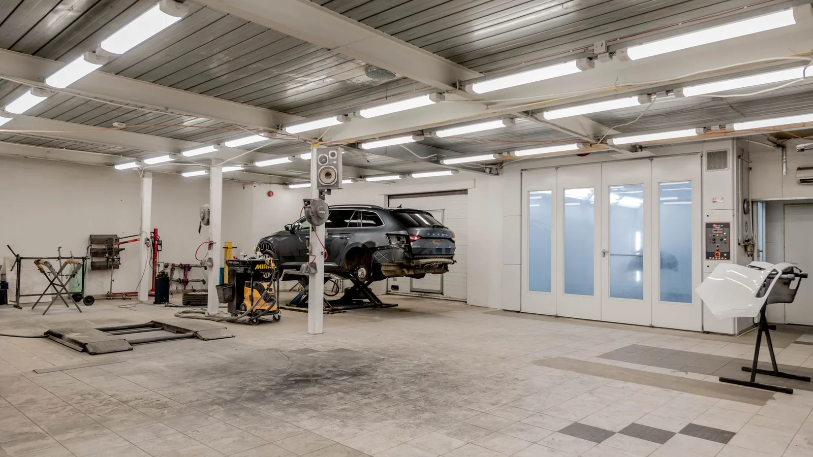 Rozebraná mechatronika S-tronic Audi DL501 na zkušebním stavu