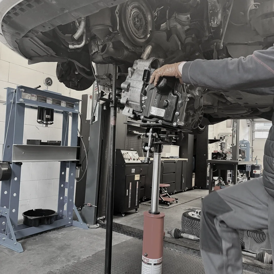 Demontáž a montáž převodovky 8F40 Ford — 8stupňová automatická převodovka